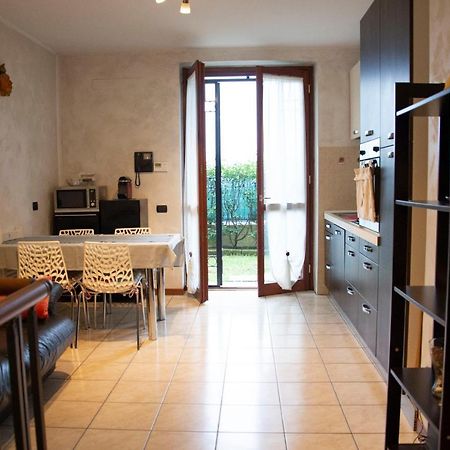 Un'Oasi Di Pace Apartment Agrate Brianza Bagian luar foto